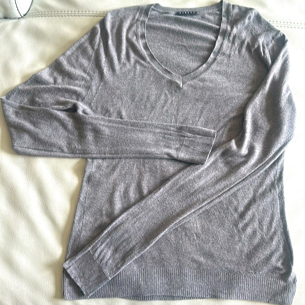 Sisley men’s Italian thin wool blend sweater sz M grey. Lori Piana style stitch.